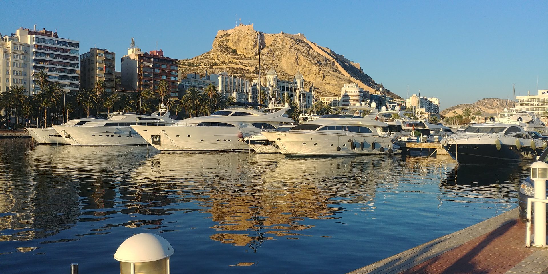 Marina de Alicante — castle reflections 2