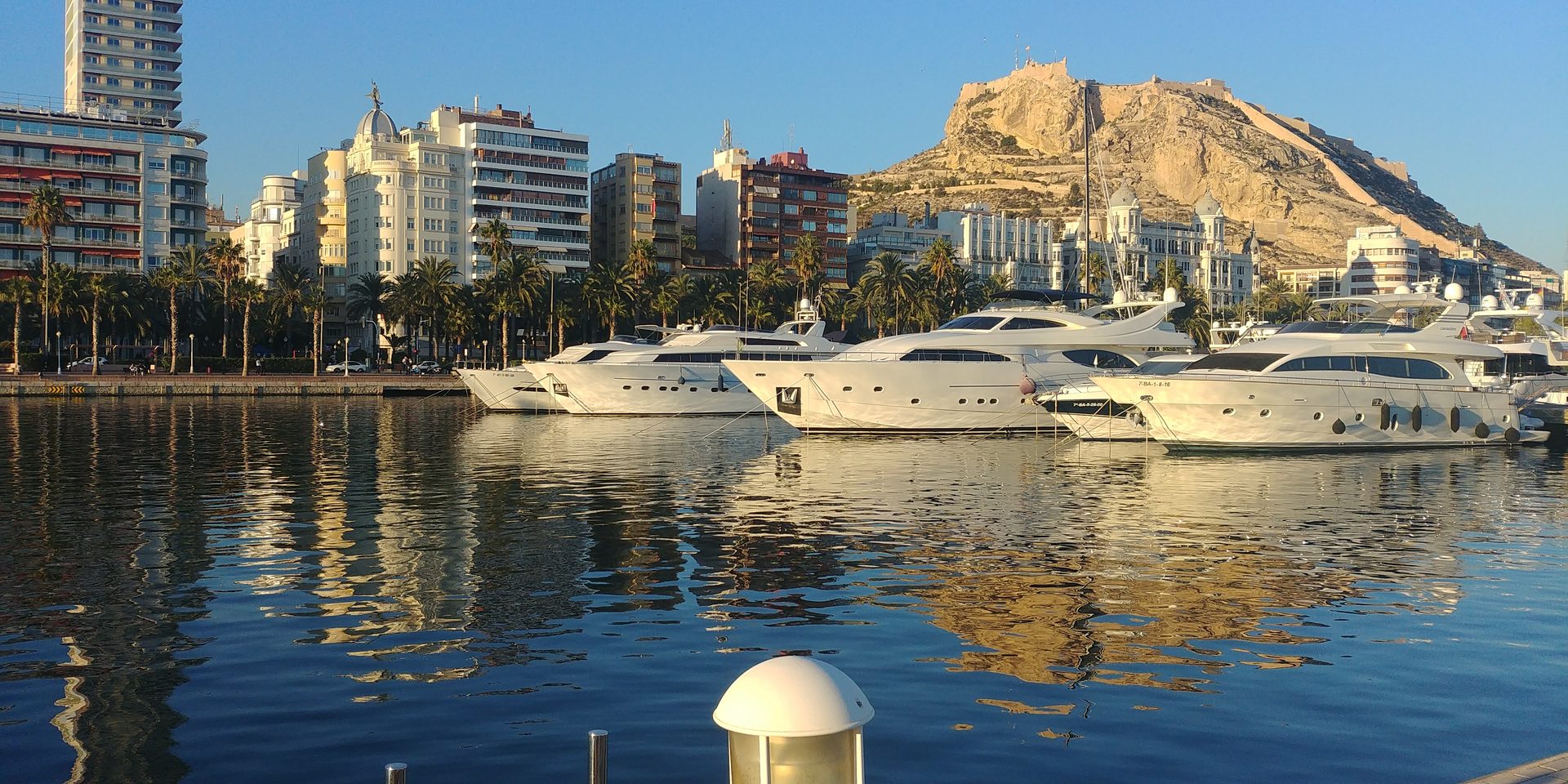 Marina de Alicante — castle reflections