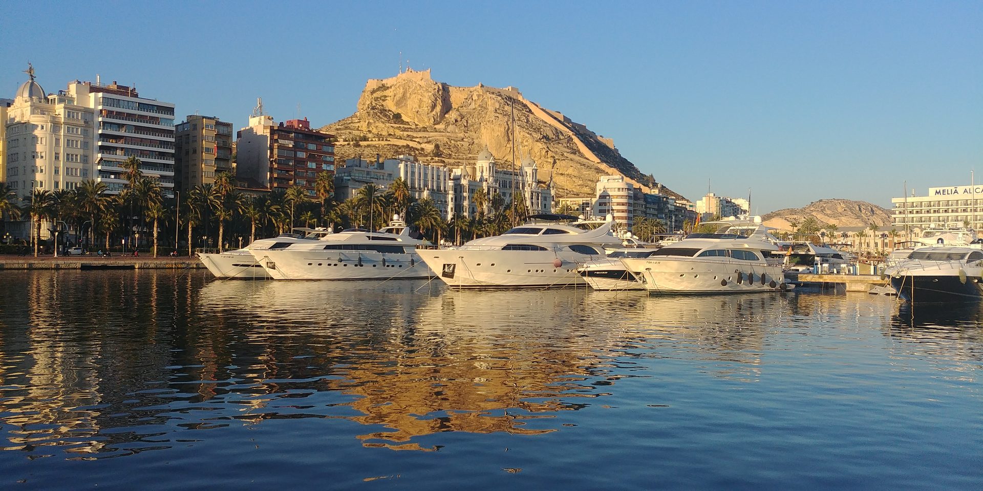 Marina de Alicante — golden fleet castle