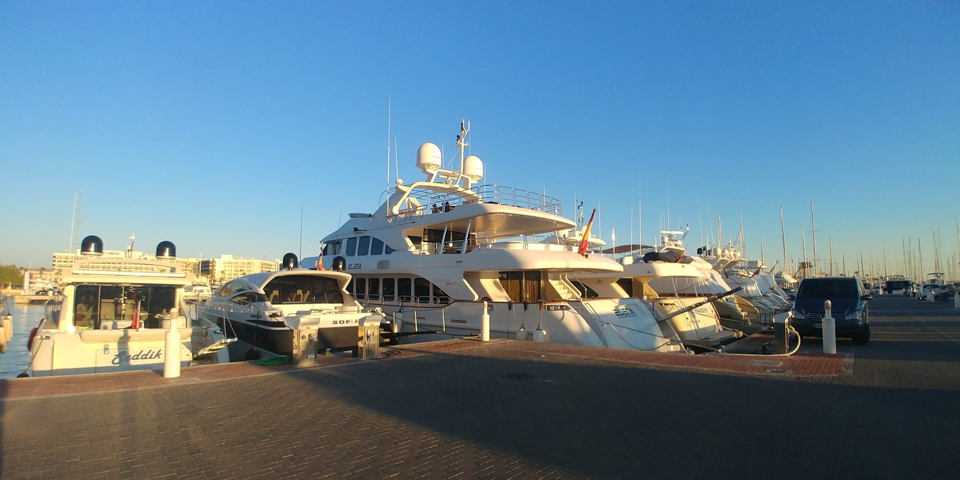 Marina de Alicante — quay superyachts