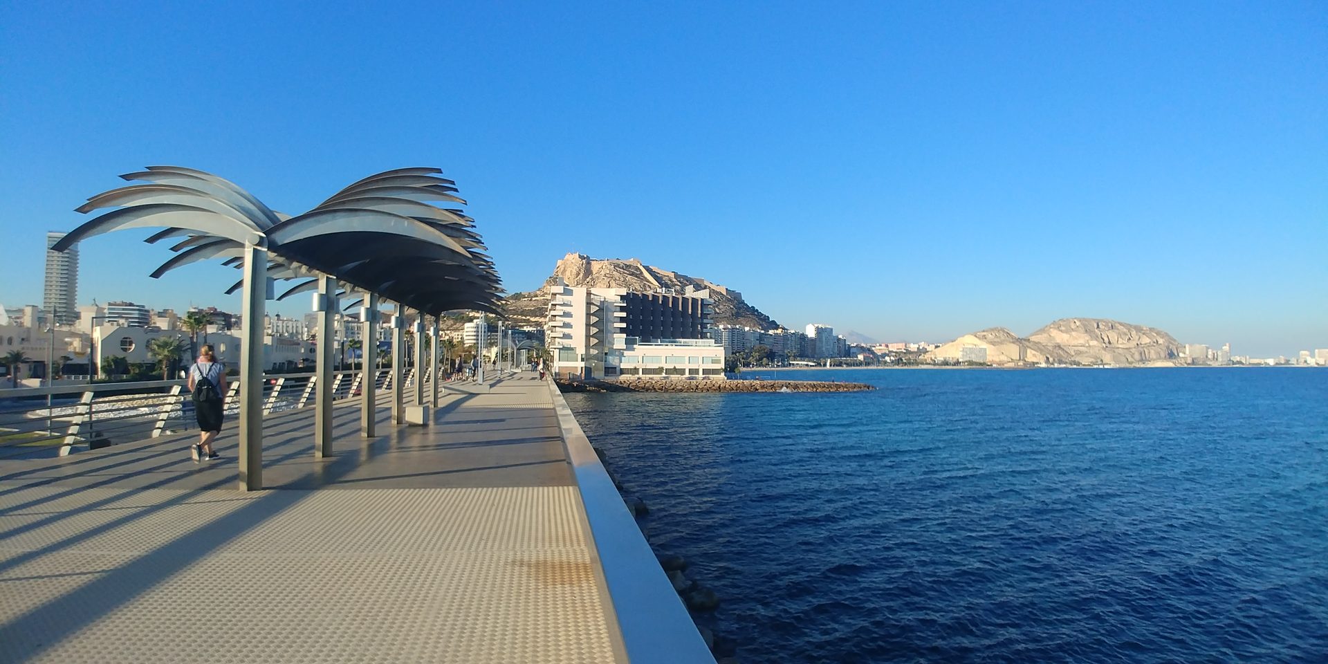 Marina de Alicante — seafront walk